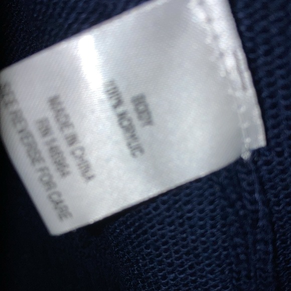 Signature by Robbie bee size M black sweater - Picture 6 of 6